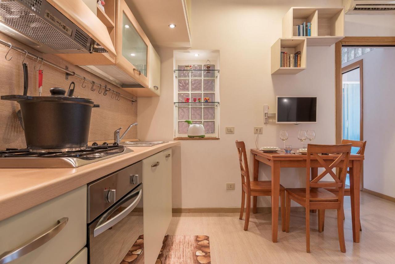 Coronari Central Apartment ローマ エクステリア 写真